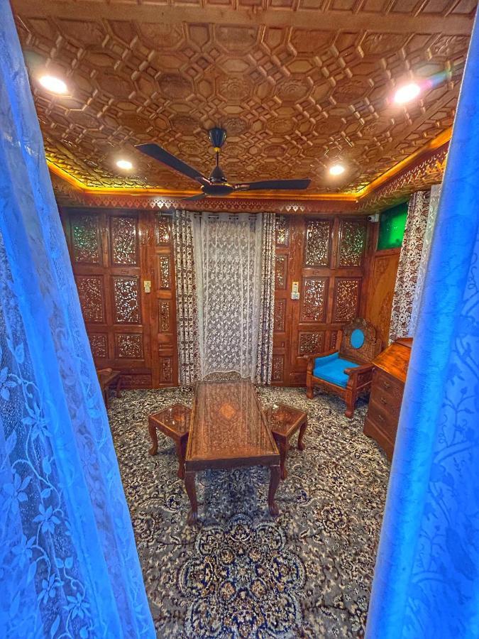 Exotic Young Shreen Houseboat Srīnagar 외부 사진