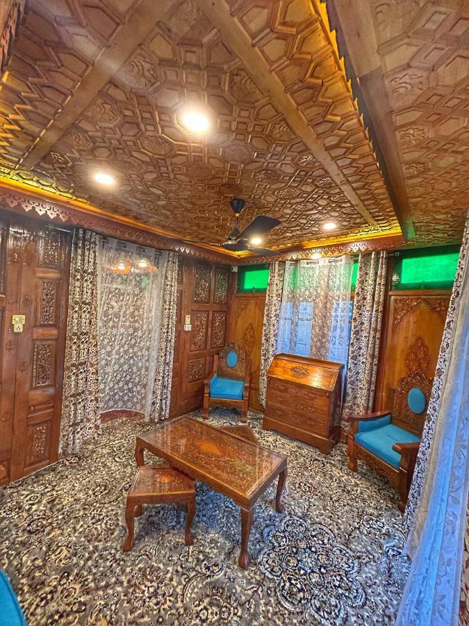 Exotic Young Shreen Houseboat Srīnagar 외부 사진